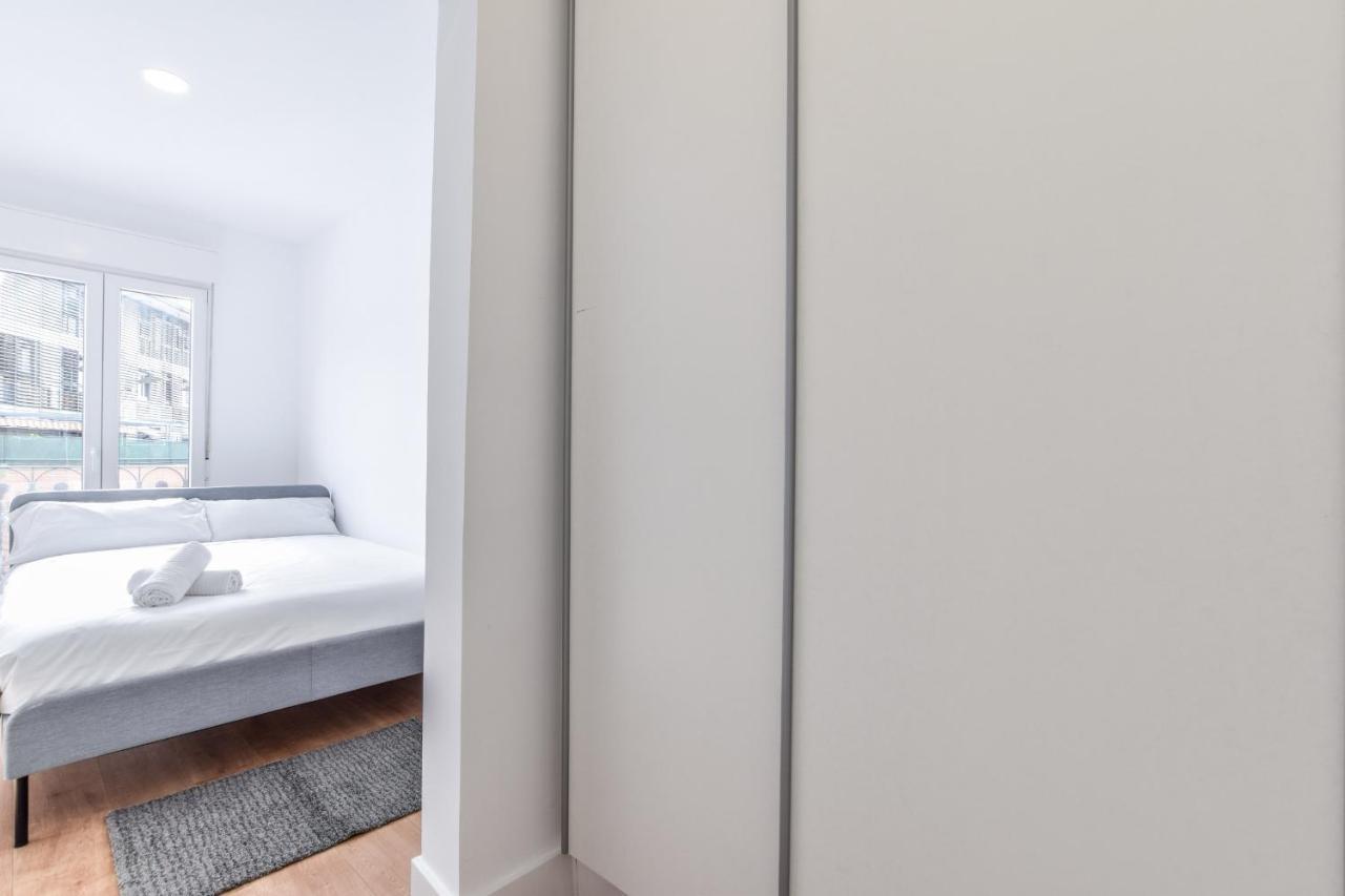 Apartamentos Reformados En Metro Pacifico Alquiler Temporal Madrid Exterior foto