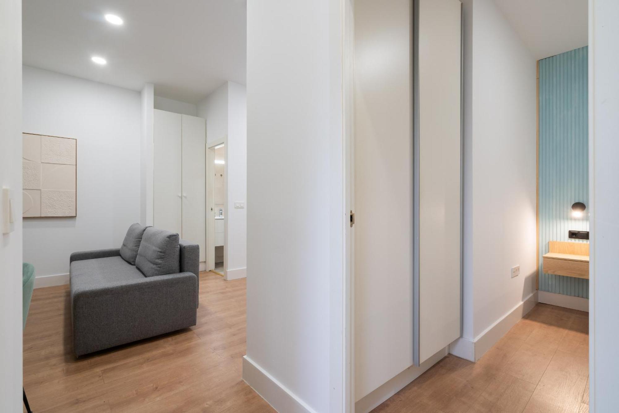 Apartamentos Reformados En Metro Pacifico Alquiler Temporal Madrid Exterior foto