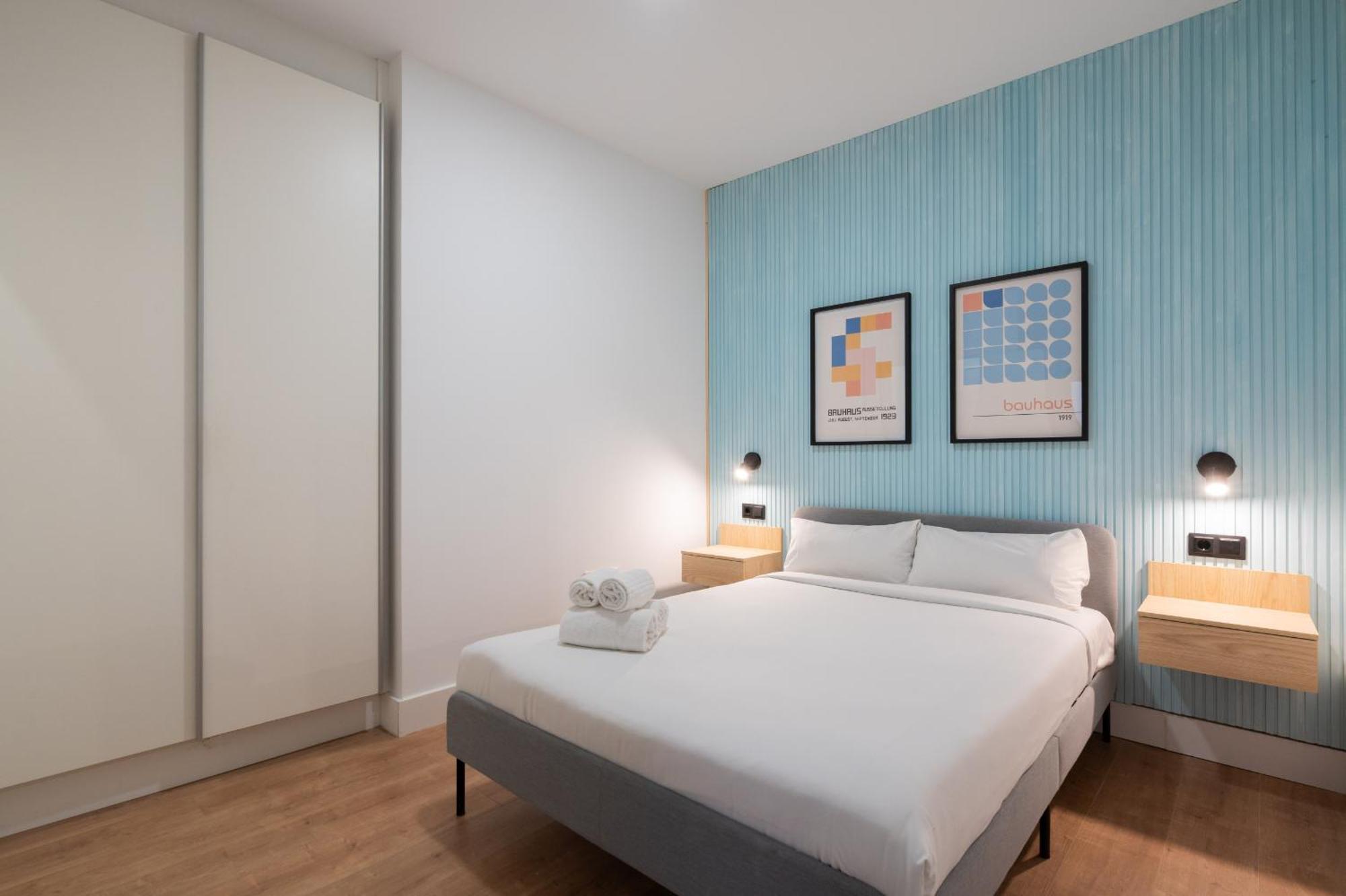 Apartamentos Reformados En Metro Pacifico Alquiler Temporal Madrid Exterior foto